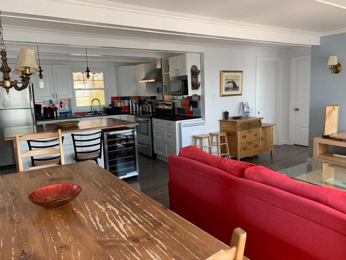 Chalet Chez Les Petit Grandes-Bergeronnes Eksteriør bilde